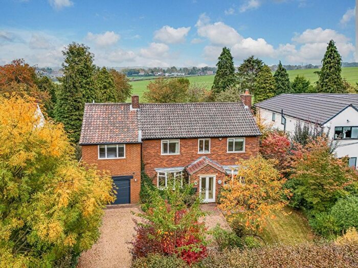 4 Bedroom Detached House For Sale In Chevet Lane, Sandal, Wakefield, WF2