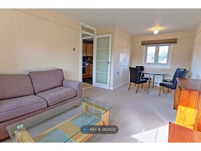 1 Bedroom Flat To Rent In Pennyroyal Avenue, London, E6