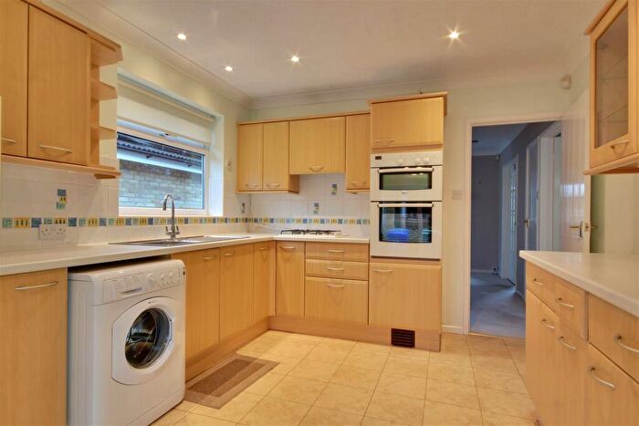 2 Bedroom Detached Bungalow For Sale In Crake Wells, Walkington, Beverley, HU17