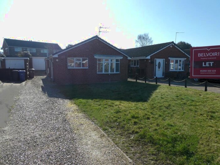 3 Bedroom Bungalow To Rent In Hoddesdon Crescent, Dunscroft, DN7