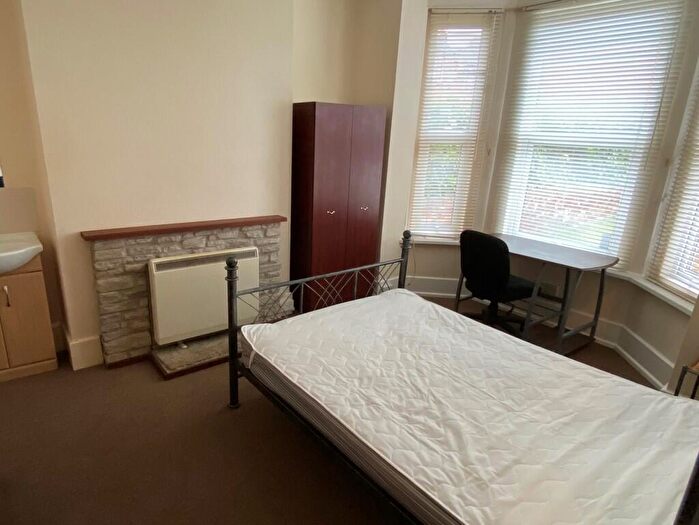 6 Bedroom Terraced House To Rent In Shakespeare Avenue, Southampton, SO17