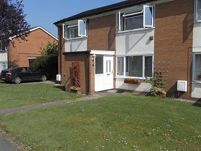 2 Bedroom Flat For Sale In Brookfields, Weston Rhyn, SY10