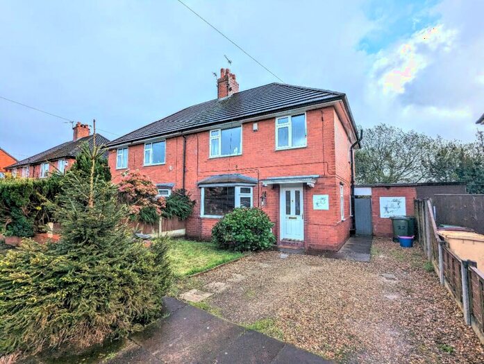 3 Bedroom Semi-Detached House To Rent In Townsfield Road, Westhoughton, Bolton, BL5