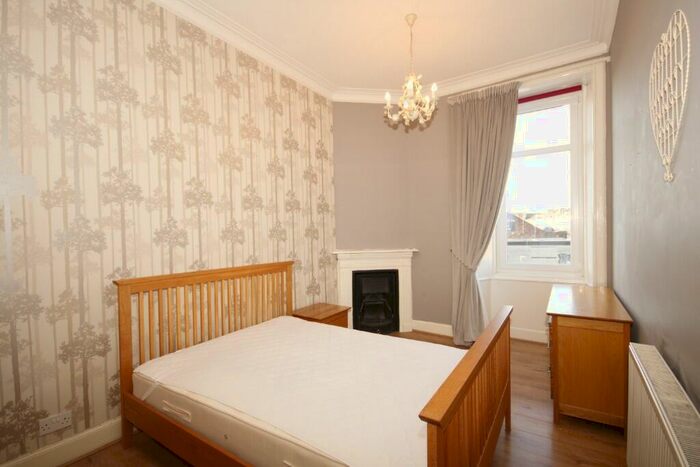 1 Bedroom Flat To Rent In Kings Park Road, Cathcart, Glasgow, G44