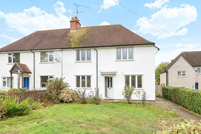 5 Bedroom Semi-Detached House To Rent In The Oval, Guildford, GU2