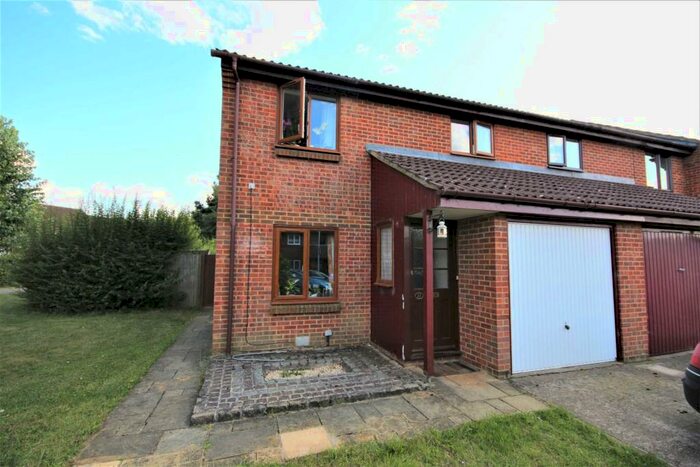 3 Bedroom End Of Terrace House To Rent In Chesterblade Lane, Forest Park, RG12