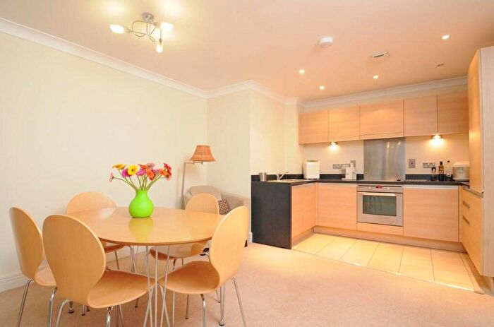 2 Bedroom Flat To Rent In Walton Well Road, Oxford, OX2