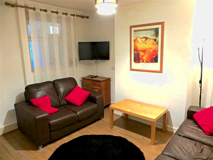 4 Bedroom Property To Rent In Hope Street, Lancaster, LA1