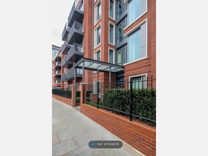 3 Bedroom Flat To Rent In Matcham House, London, W6