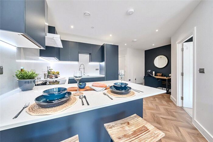1 Bedroom Flat To Rent In Firgrove Road, Farnborough, Hampshire, GU14