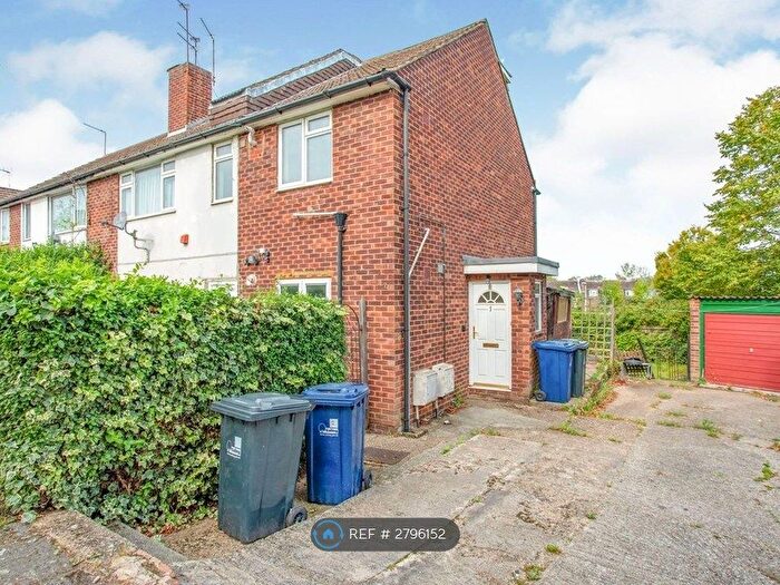 4 Bedroom Maisonette To Rent In New Court, Northolt, UB5
