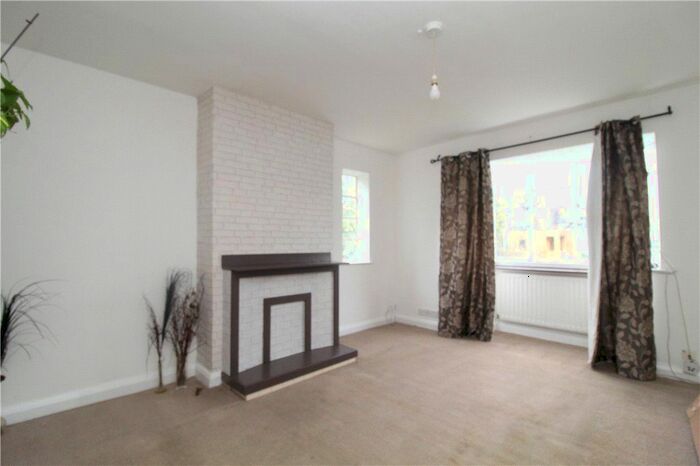 3 Bedroom Flat To Rent In Rigby Close, Croydon, CR0