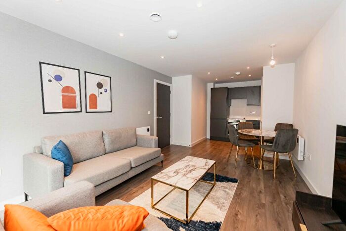 2 Bedroom Apartment To Rent In Cross Lane, Manchester, Greater Manchester, M5