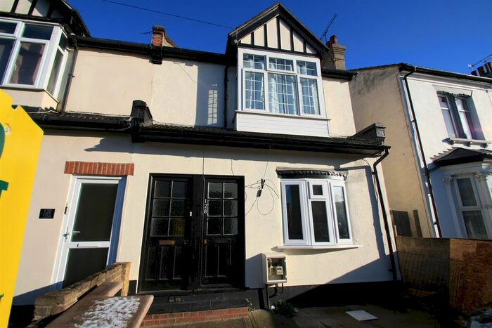 1 Bedroom Flat To Rent In North Road, Westcliff-On-Sea, SS0