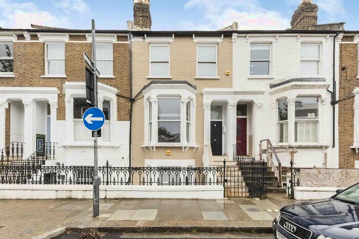 2 Bedroom Flat To Rent In Sulgrave Road, London, W6