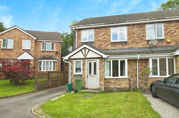 3 Bedroom Semi-Detached House For Sale In Cae Garw, Llantwit Fardre, Pontypridd, CF38