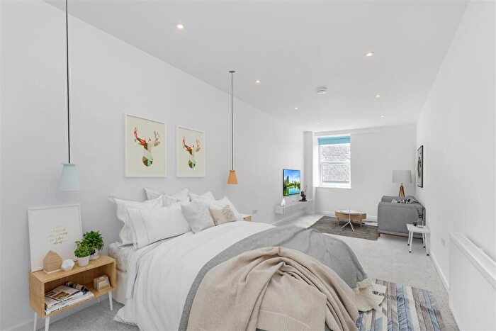 2 Bedroom Flat To Rent In Graham Road, Worthing, BN11