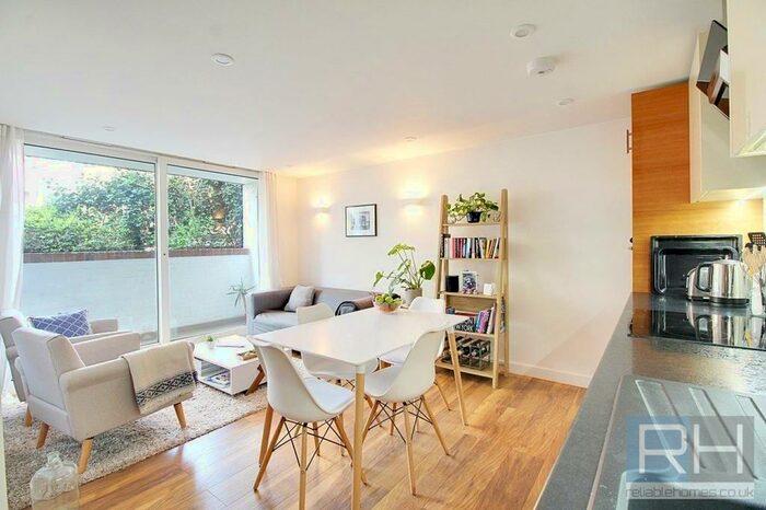 2 Bedroom Apartment To Rent In Partington Close, London, - &# Rent Includes Heating & Hot Water, N19
