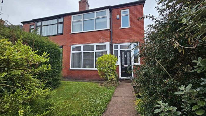 3 Bedroom Semi-Detached House For Sale In Oakbank Avenue, Chadderton, OL9