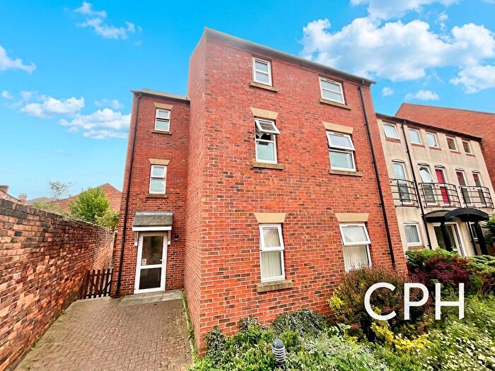 2 Bedroom Flat For Sale In St. Johns Road, Scarborough, YO12