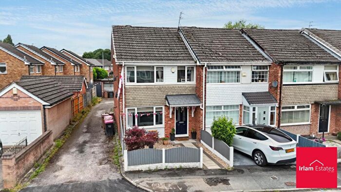 3 Bedroom End Of Terrace House For Sale In Edale Close, Irlam, M44