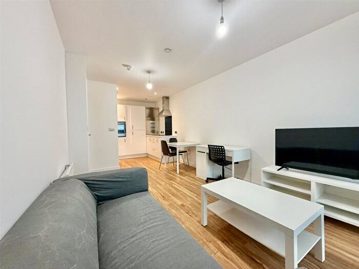 1 Bedroom Apartment To Rent In Plaza Boulevard, Liverpool, L8