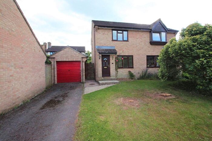 2 Bedroom Semi Detached House To Rent In Kabale Close, Tiverton, EX16