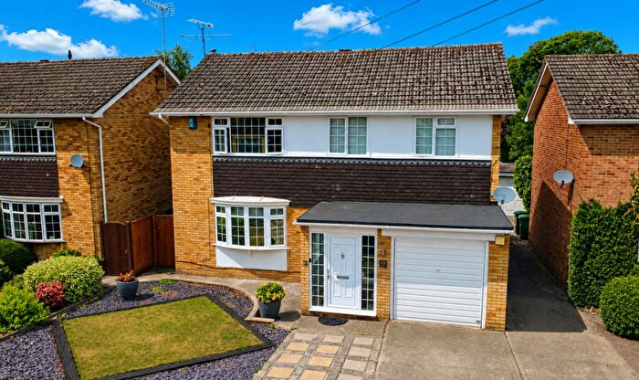 4 Bedroom Detached House For Sale In Leverstock Green, Hemel Hempstead, HP3