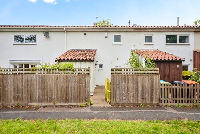 4 Bedroom Terraced House For Sale In Summergill Court, Heelands, Milton Keynes, Buckinghamshire, MK13