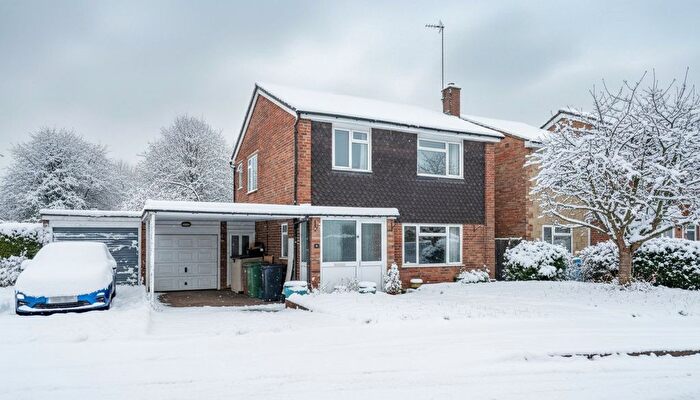 3 Bedroom Detached House For Sale In Coombe Hill Crescent, Thame, Oxfordshire, OX9