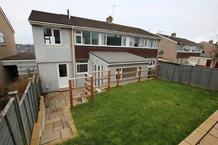 3 Bedroom Semi-Detached House To Rent In Whitchurch Avenue, Exeter, EX2