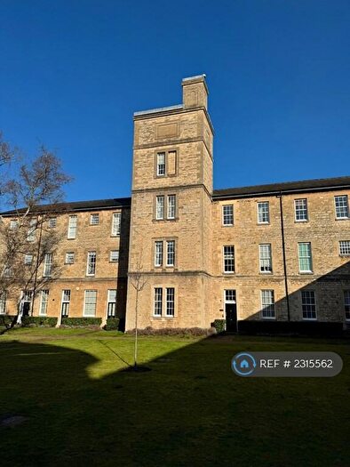 2 Bedroom Flat To Rent In St George's Manor, Oxford, OX4
