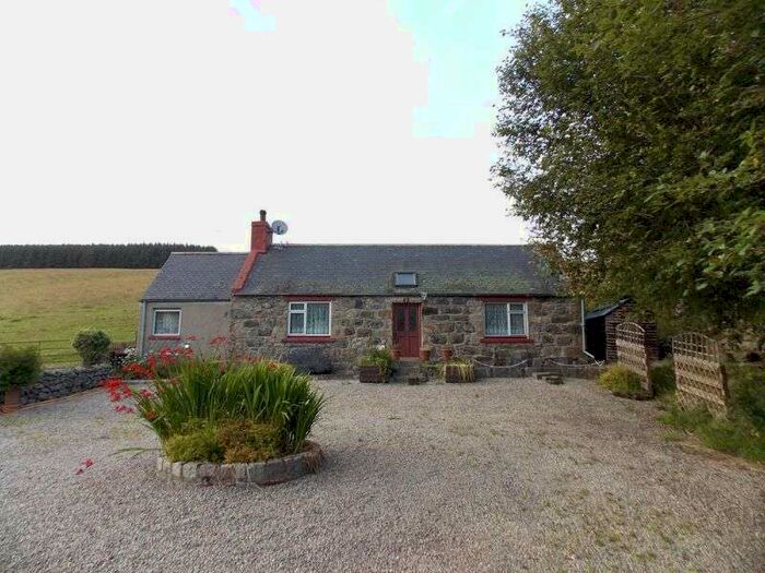 2 Bedroom Property For Sale In Muir Of Fowlis, Alford, AB33