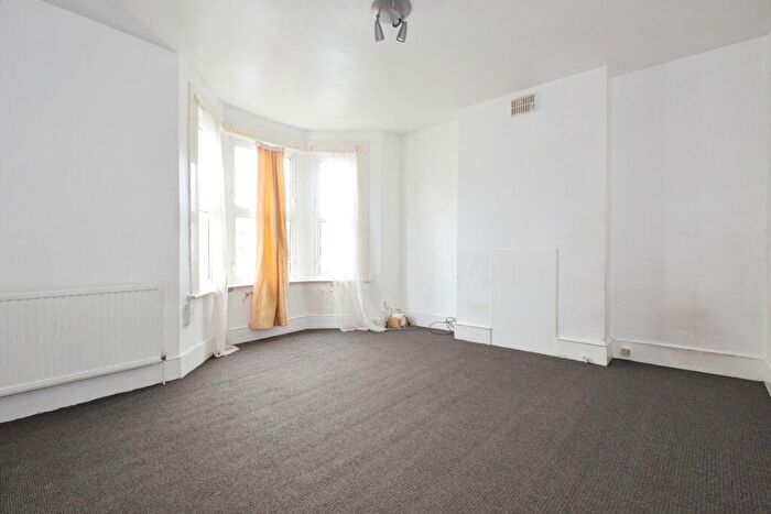 1 Bedroom Flat To Rent In Plumstead, SE18