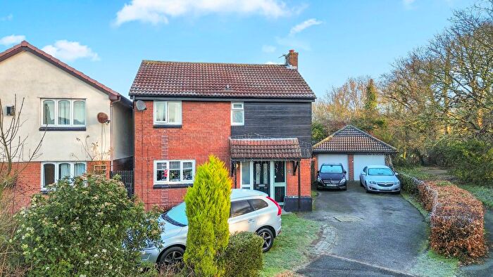 4 Bedroom Detached House For Sale In Perth Close, Fearnhead, WA2