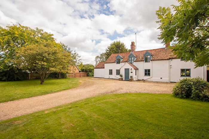 4 Bedroom Detached House For Sale In Massingham Road, Weasenham, PE32