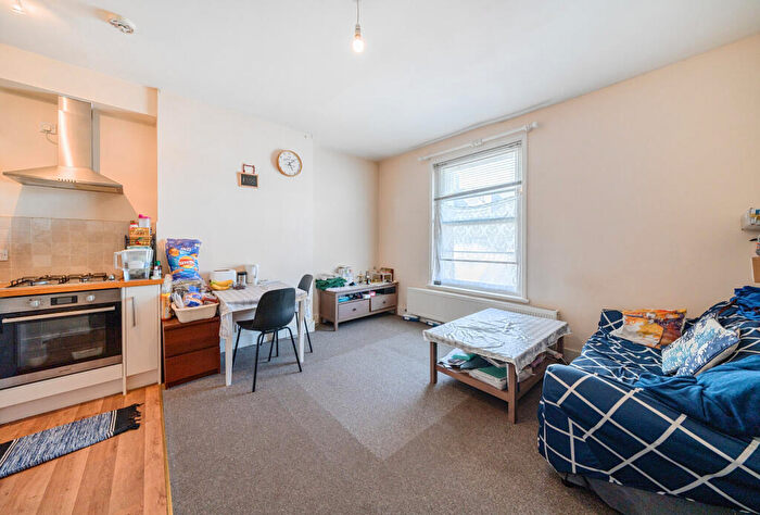 1 Bedroom Apartment For Sale In High Street, Cheltenham, Gloucestershire, GL50