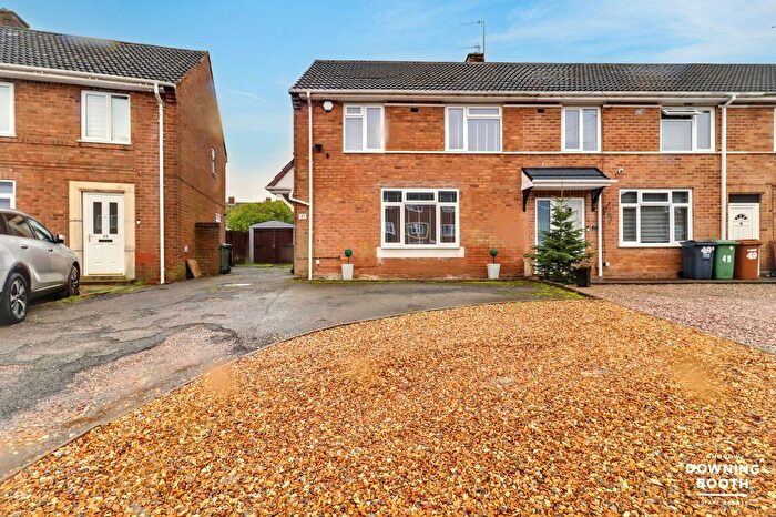3 Bedroom End Of Terrace House For Sale In Bonner Grove, Aldridge, Walsall, WS9