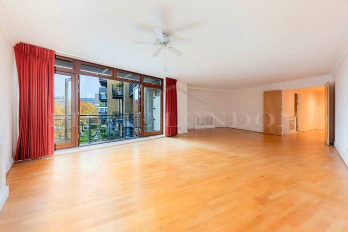 3 Bedroom Apartment To Rent In Star Place, St Katherines Dock, London, E1W