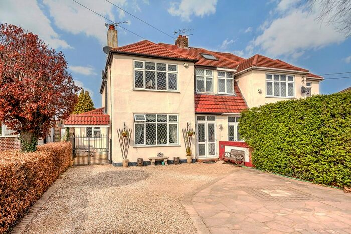 3 Bedroom Semi-Detached House To Rent In Slough Road, Iver, SL0