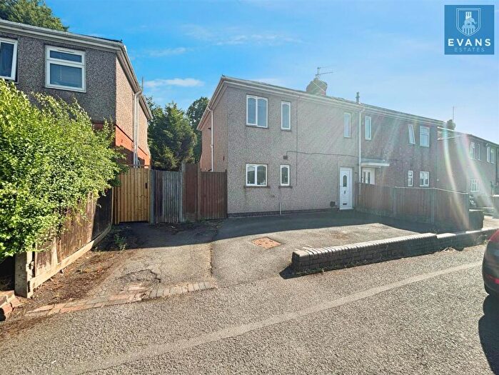 3 Bedroom Semi-Detached House For Sale In The Crescent, Keresley End, Coventry, CV7