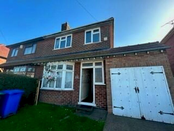 3 Bedroom House To Rent In The Knoll, Mansfield, NG18