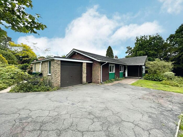 4 Bedroom Bungalow To Rent In Chapel Road, Rowledge, Farnham, GU10