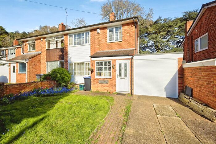 3 Bedroom Semi Detached House For Sale In Coniston Avenue, Northampton, NN3