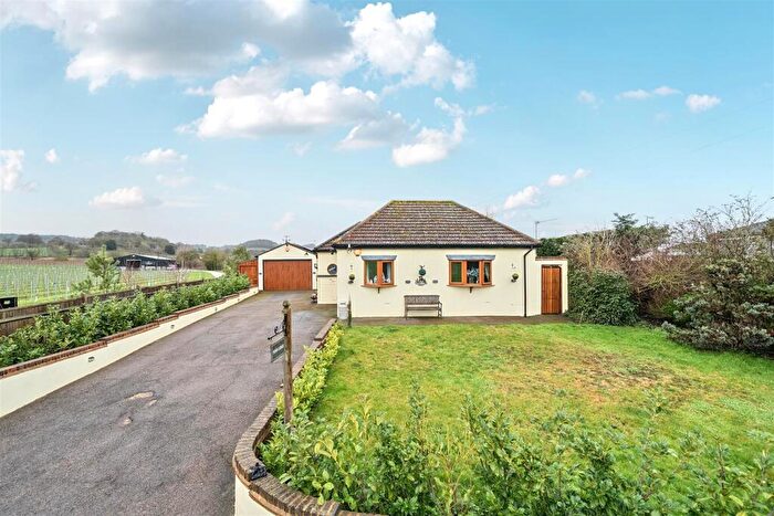 3 Bedroom Detached Bungalow For Sale In Forstal Lane, Harrietsham, Maidstone, ME17