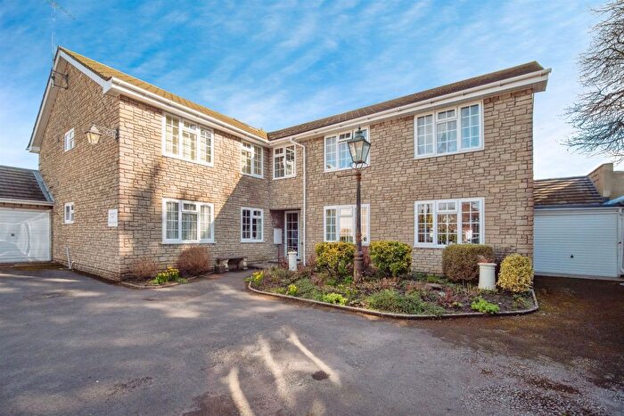2 Bedroom Flat For Sale In Pound Lane, Fordington, Dorchester, DT1