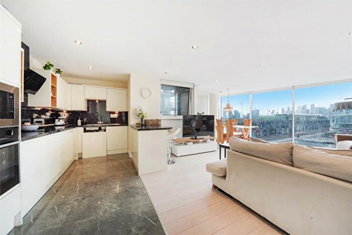 2 Bedroom Apartment To Rent In Balearic Apartments, Royal Victoria Dock, E16