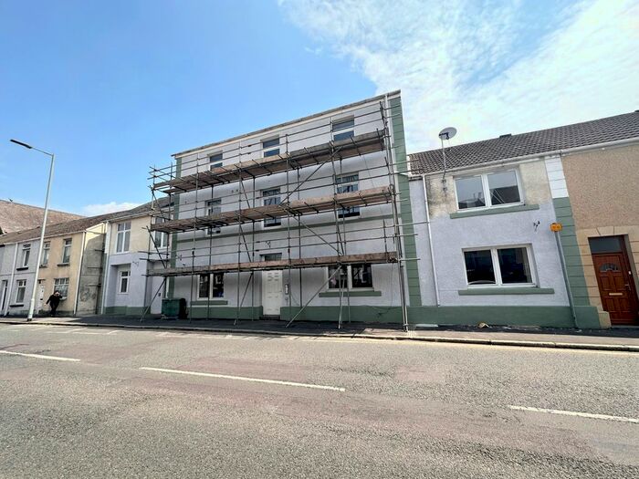 1 Bedroom Flat To Rent In Neath Road, Plasmarl, Swansea, SA6