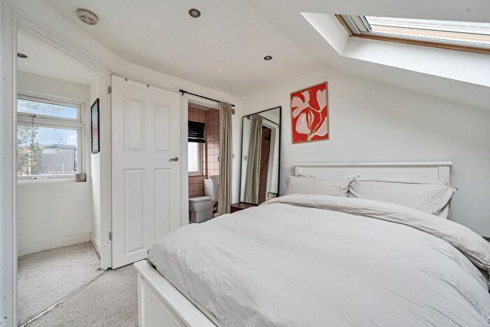 2 Bedroom Flat For Sale In Highclere Street, Sydenham, London, SE26