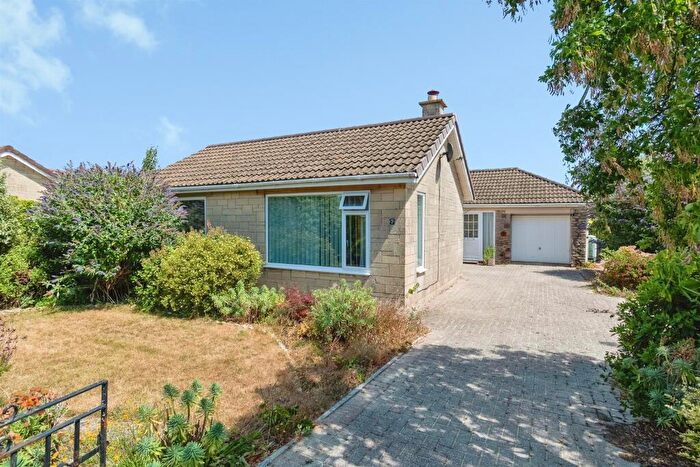 3 Bedroom Detached Bungalow For Sale In Fosseway Close, Colerne, Chippenham, SN14